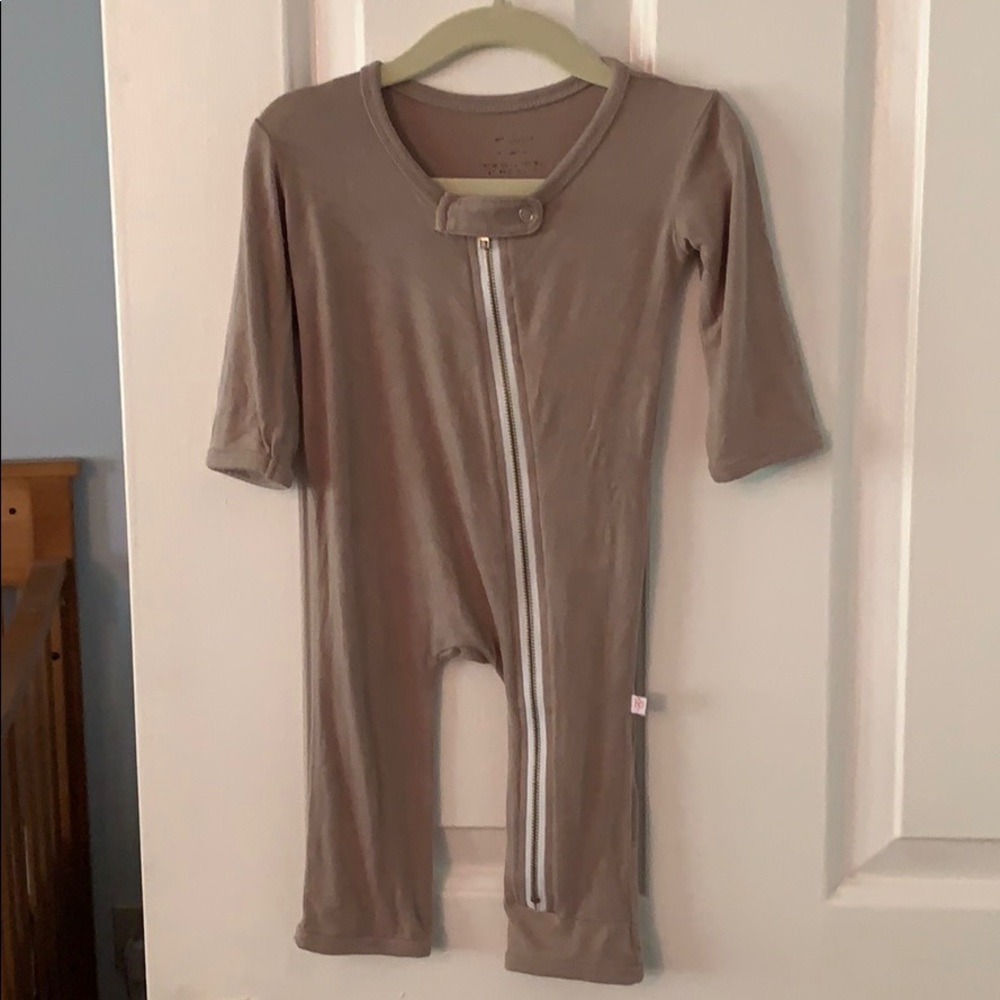 Posh peanut romper